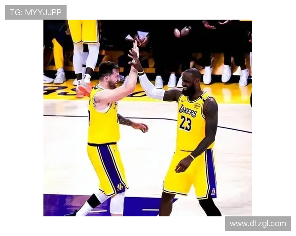 NBA最新战报：詹姆斯领衔湖人逆袭勇士哈登爆发带领76人力克凯尔特人