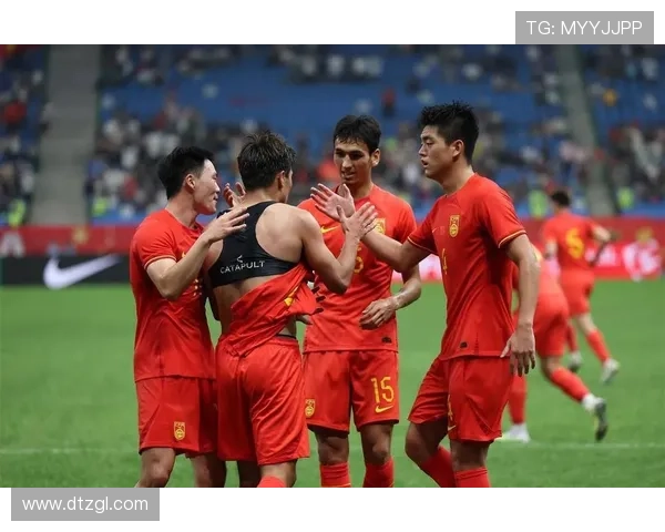 中国足球队备战亚洲杯 新帅布鲁诺携手年轻球员冲击荣誉 中国足球队备战亚洲杯 新帅布鲁诺携手年轻球员冲击荣誉